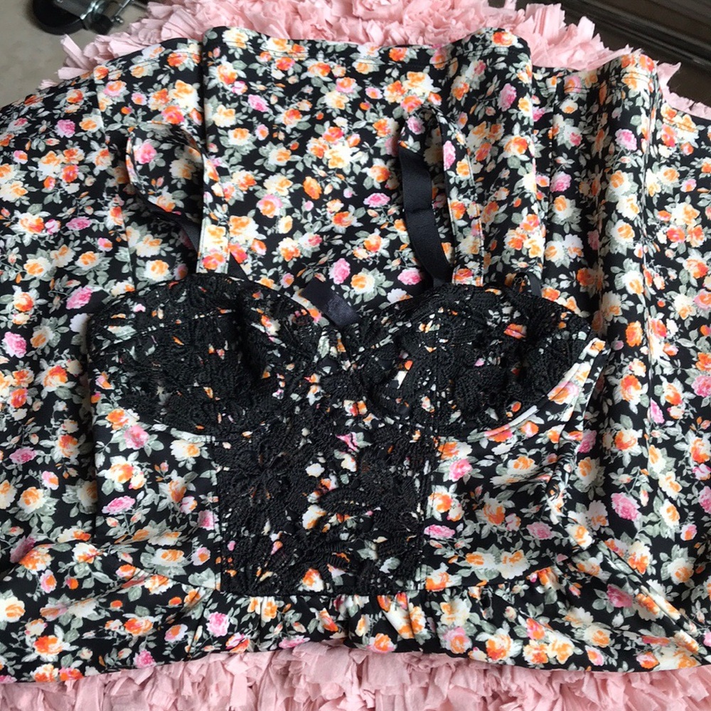 Jessica Simpson Dress 💕 - Picture 2 of 2